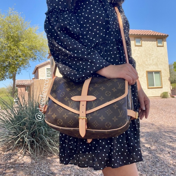 🌟POPULAR 🌟LOUIS VUITTON Saumur 30 Crossbody Bag - Picture 15 of 16